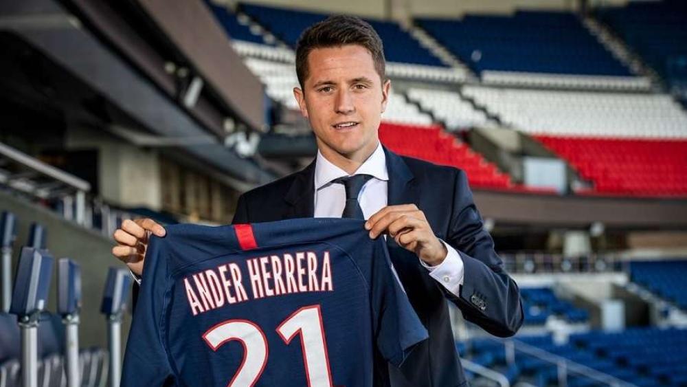 هيريرا: "مانشستر يونايتد جاء متأخرا.. كنت قد اتخذت قراري"