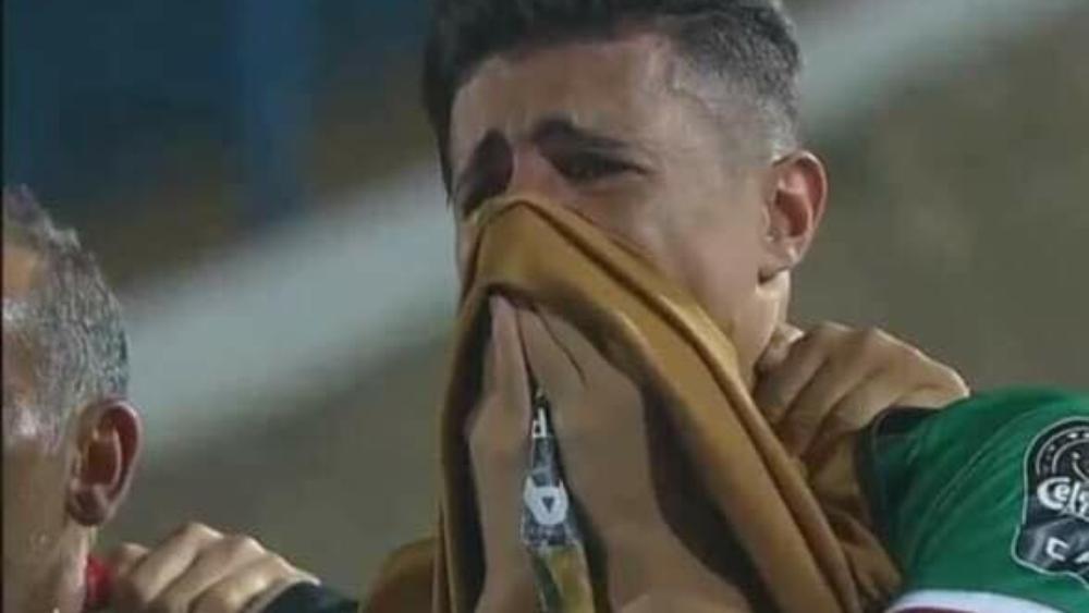 بونجاح يكشف سبب بكائه بشكل هستيري في مباراة الكوت ديفوار