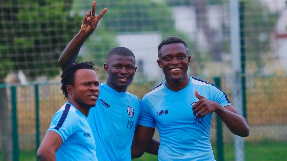 ميركاتو "البطولة"/ مدرب اتحاد طنجة نبيل نغيز يستغني عن ثلاث أجانب