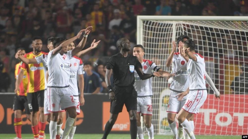 رسميًا |"طاس" تلغي قرار المجلس التنفيذي للكاف وتمنح صلاحيات القرار الرسمي والنهائي للجنة التأديبية