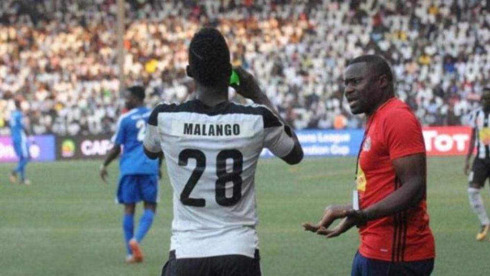 ميركاتو "البطولة"/ مازيمبي: "وكلاء قاموا بالتلاعب بمالونغو وتزوير سنه من أجل الإنتقال للرجاء و اللاعب ضمن اللائحة الإفريقية للفريق"