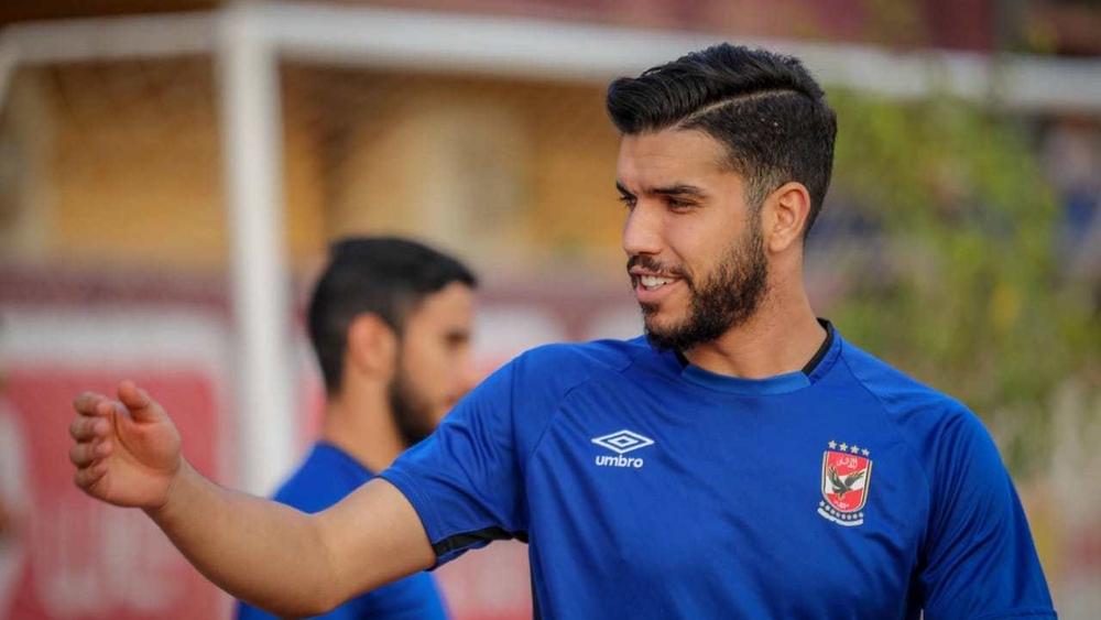 الأهلي قرر التخلي عن آزارو و"أكمل اتفاقه مع مهاجم جديد"!