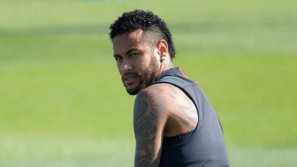 برشلونة يرى أن شروط باريس سان جرمان "مبالغ فيها".. ويقرر الانسحاب من صفقة نيمار