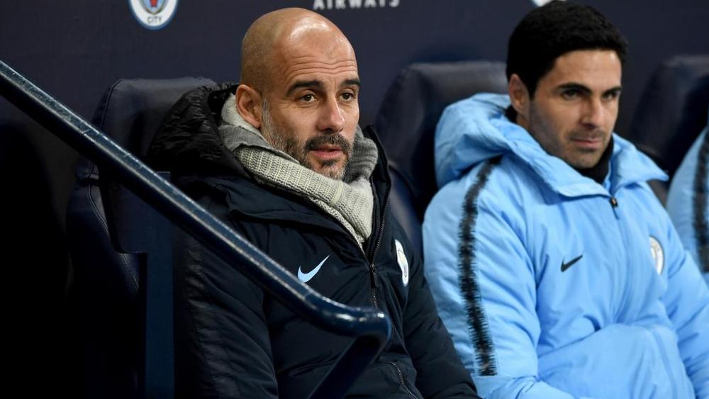 جوارديولا يُمهد الطريق لخليفته مع مان سيتي