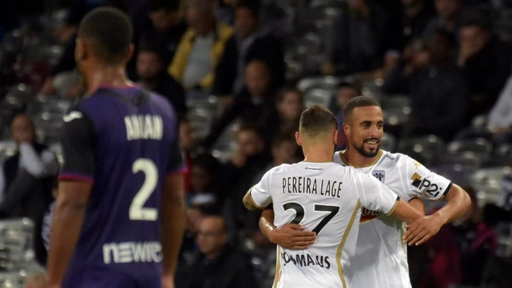 بفضل ثنائية المغربي رشيد عليوي.. أنجيه يتقاسم صدارة "الليغ1" مؤقتا مع باريس سان جرمان