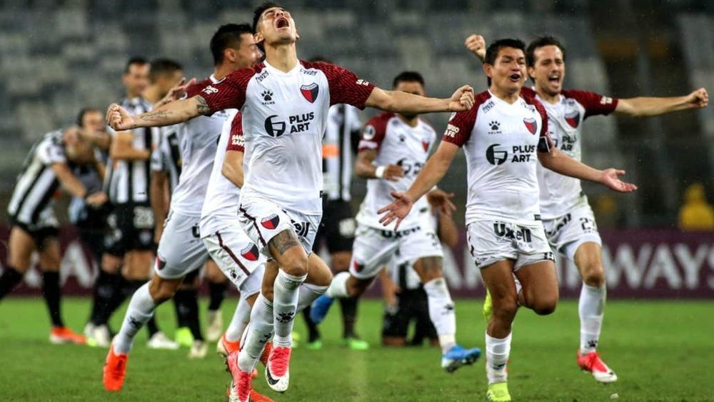 كولون الأرجنتيني يصعد إلى نهائي كوبا سود أمريكانا