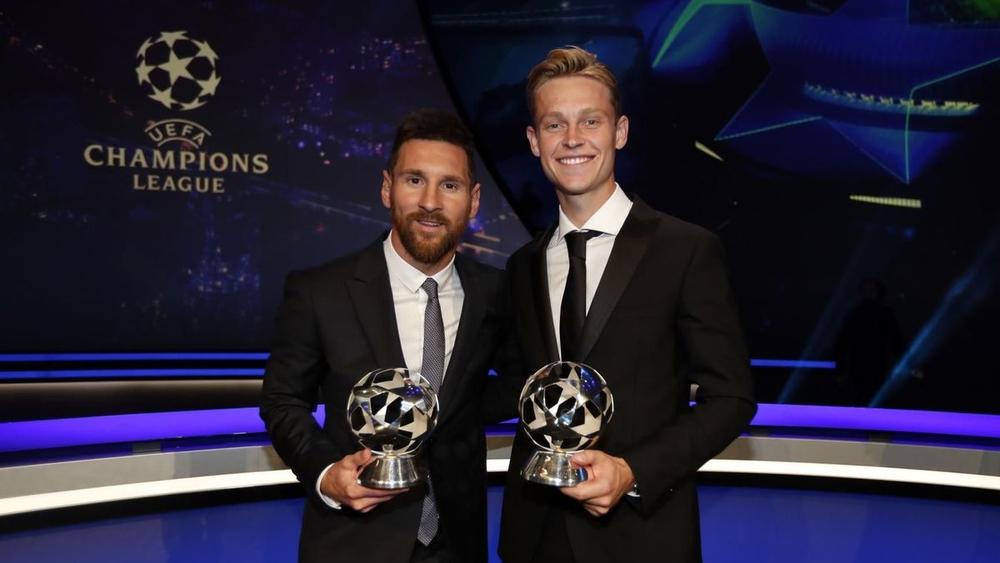 دي يونغ: "عندما يمرر لك ميسي الكرة فكأنه يرسل معها بعض التعليمات عليك القيام بها"