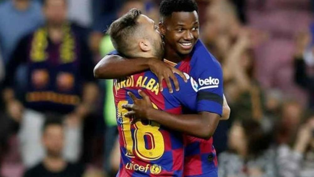 فاتي وألبا يعودان إلى قائمة برشلونة في لقاء إشبيلية