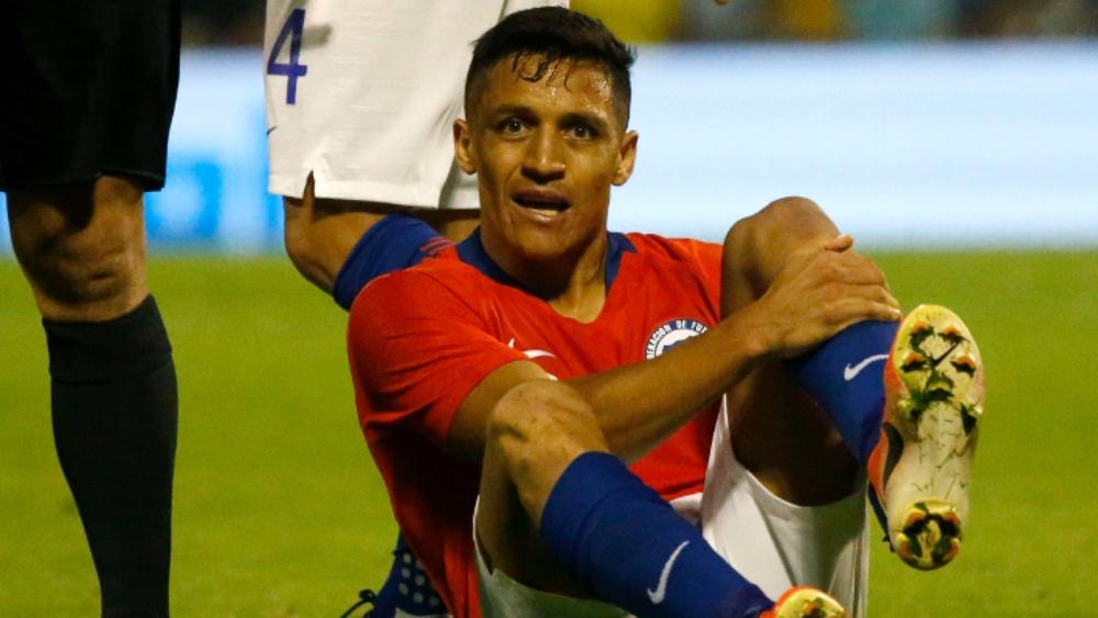 مدرب تشيلي يحدد فترة غياب سانشيز "المحتملة"