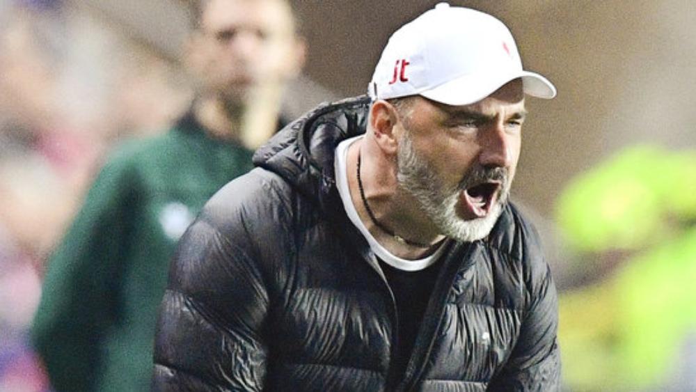 مدرب سلافيا براج: "خلقنا فرصًا واضحة للتسجيل ولم نفز على برشلونة"