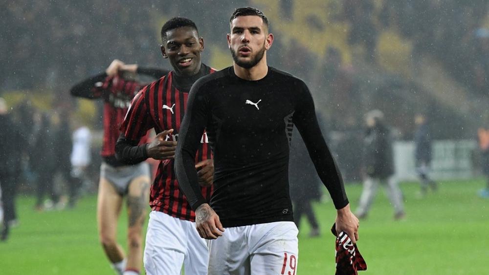 ميلان يستعيد ذاكرة الانتصارات بعد هزيمتين وتعادل