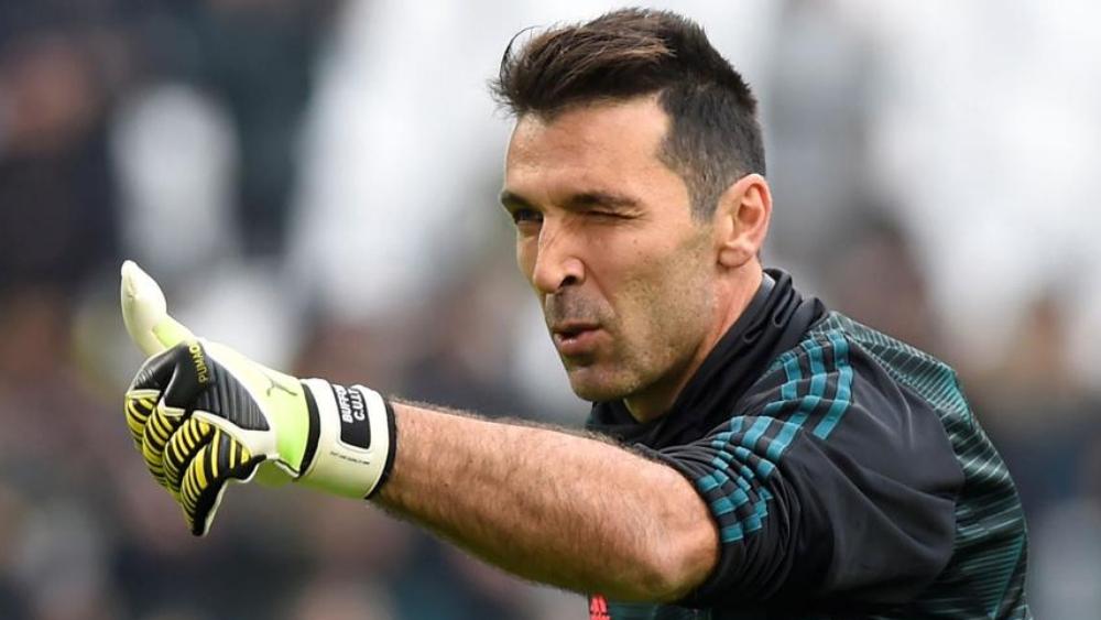 بوفون يعادل رقم دل بييرو القياسي