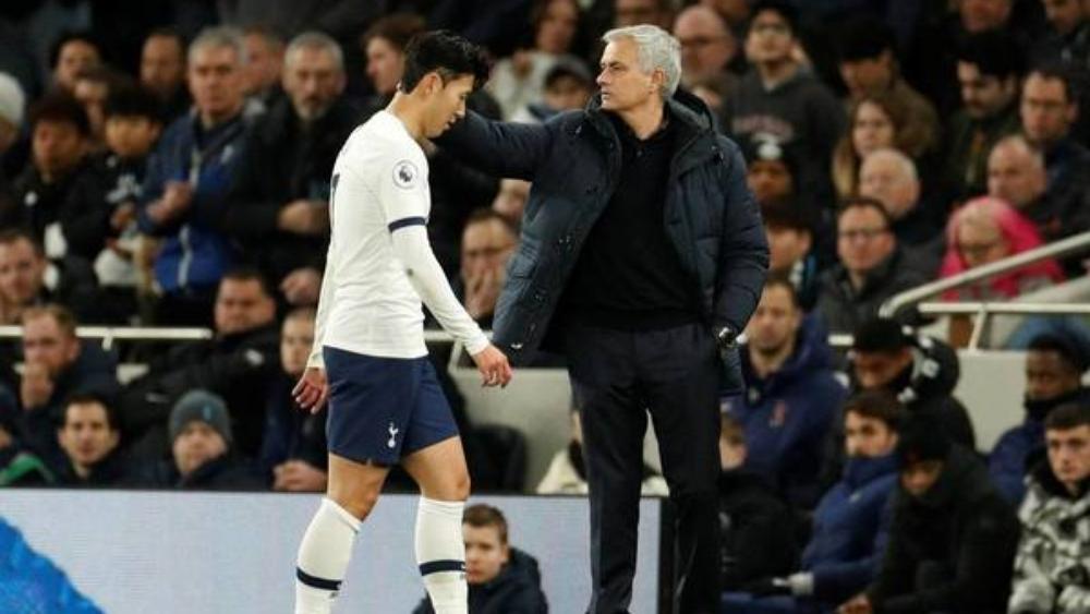 مورينيو يفقد أبرز لاعبيه في مبارياته المقبلة