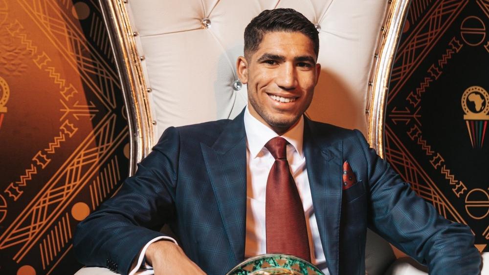 حكيمي: "أهدي هذه الجائزة لعائلتي ولا أُفكِّر في المستقبل"