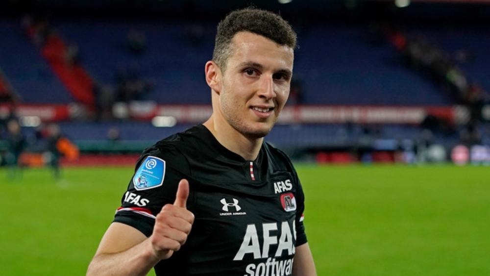 ويستهام يونايتد وإيفرتون يُطاردان خدمات أسامة إدريسي