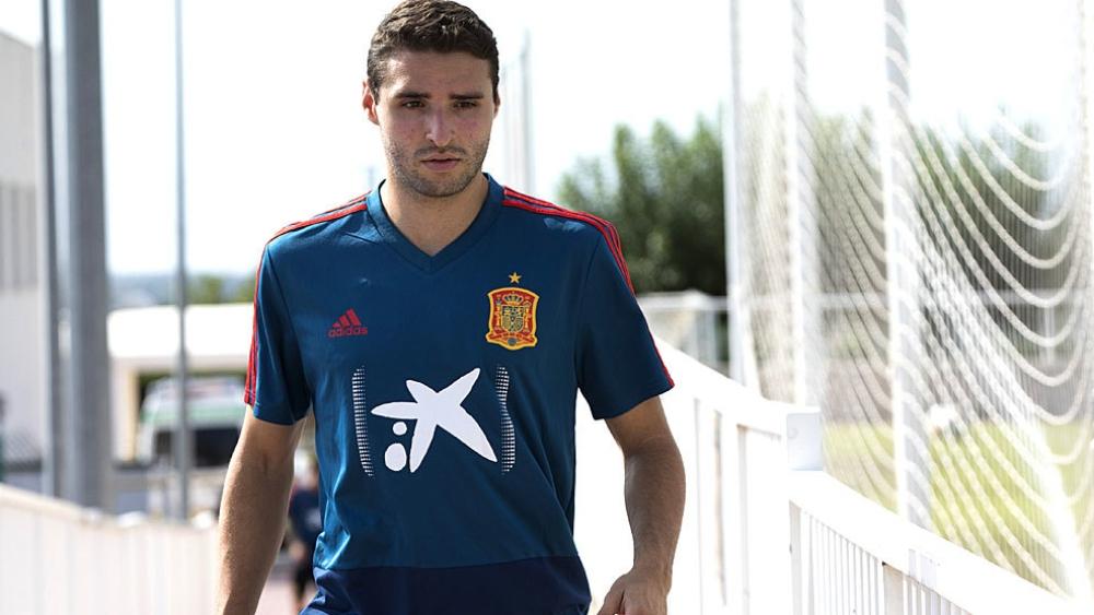 بعد رحيل ثلاثي .. نجم رابع يغادر برشلونة في الشتاء