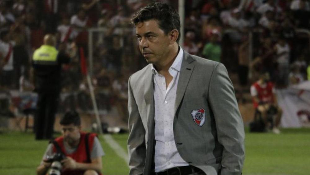 مدرب ريفر بليت يخضع لجراحة ناجحة في وينس آيرس