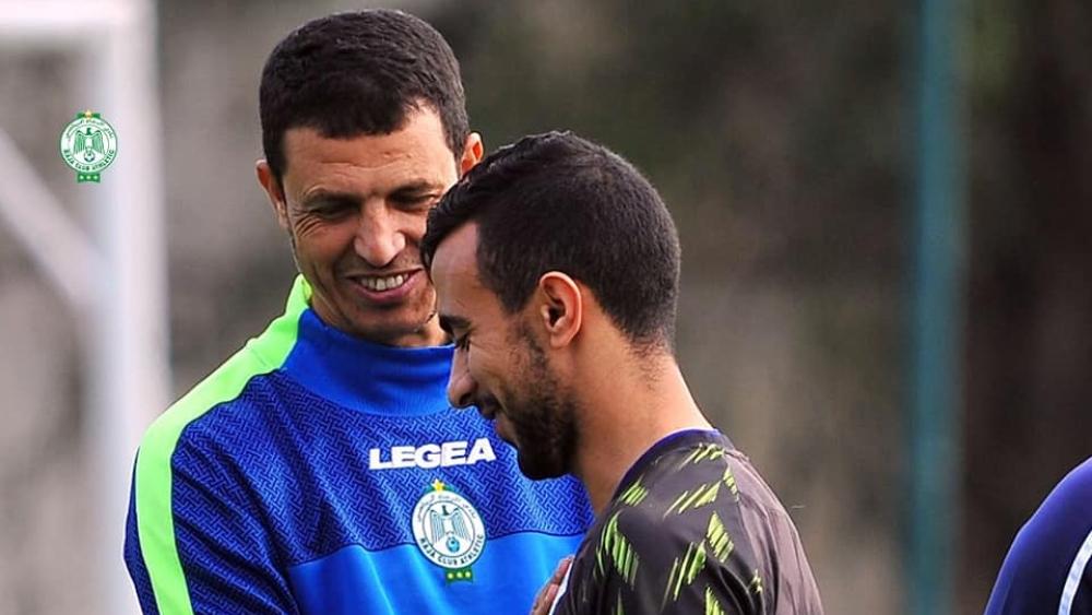 الرجاء يستأنف تداريبه استعدادا لرجاء بني ملال و بوطيب يخوض أول حصة تدريبية بعد العودة من قطر