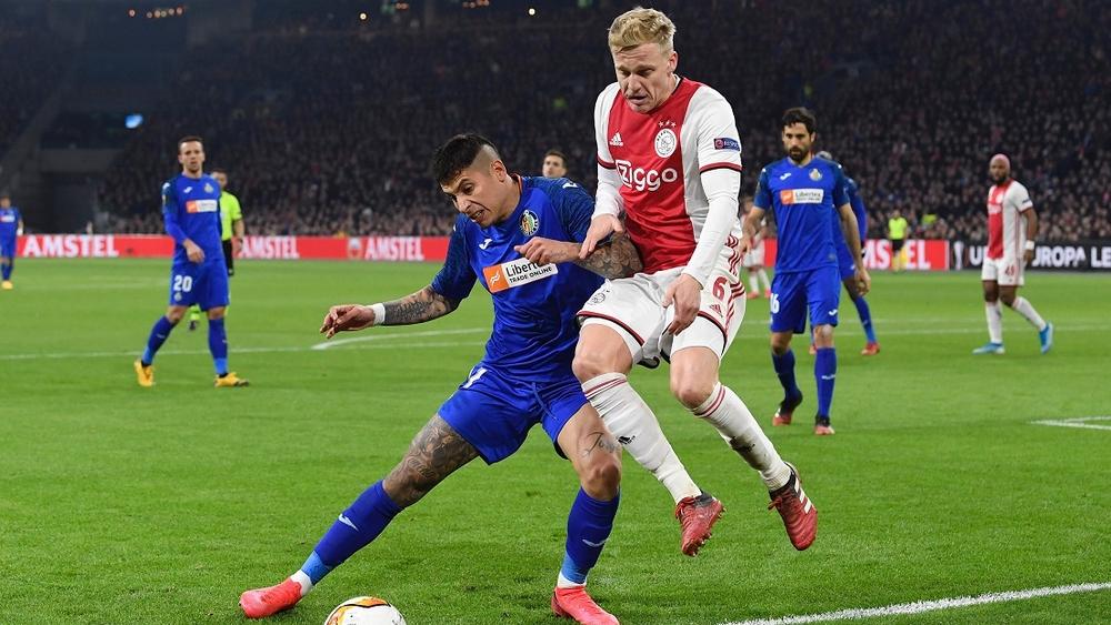 في غياب زياش.. أياكس يفشل في تحقيق الـ"ريمونتادا" ويُودع الدوري الأوروبي