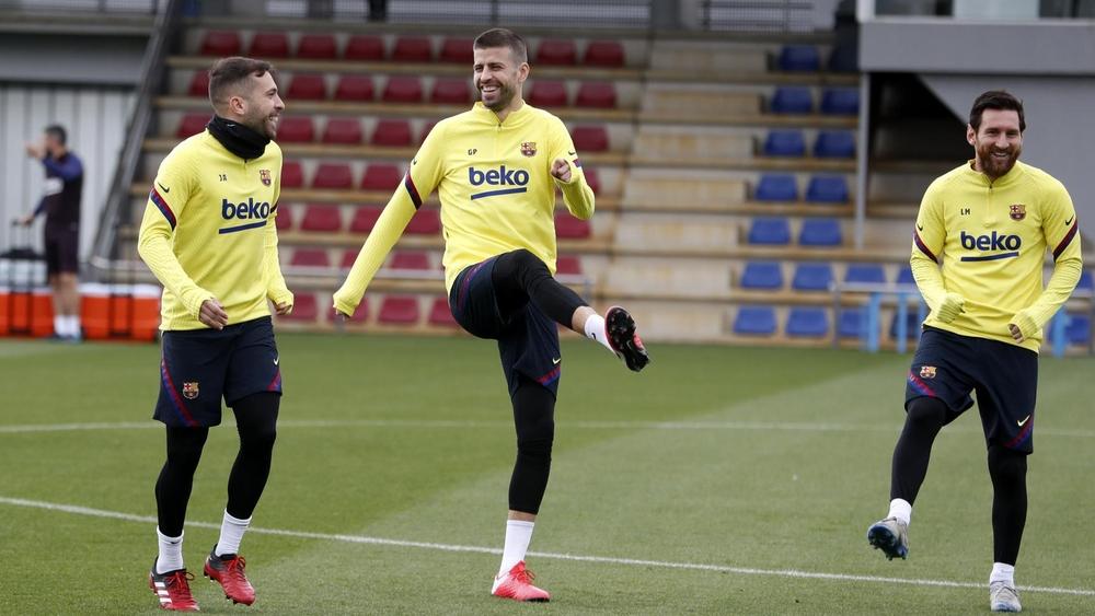 بيكي يتدرب مع المجموعة.. وبات جاهزا لمباراة "الكلاسيكو"