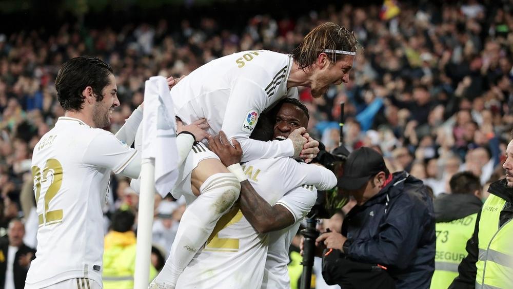 ريال مدريد يضرب "أكثر من عصفور" بانتصاره على برشلونة