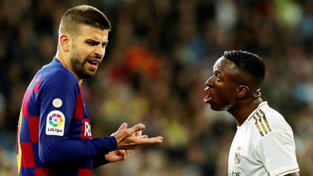 بعد وصفه بـ"المجنون".. فينيسيوس يكشف "كواليس" المشادة الكلامية بينه وبين بيكيه!