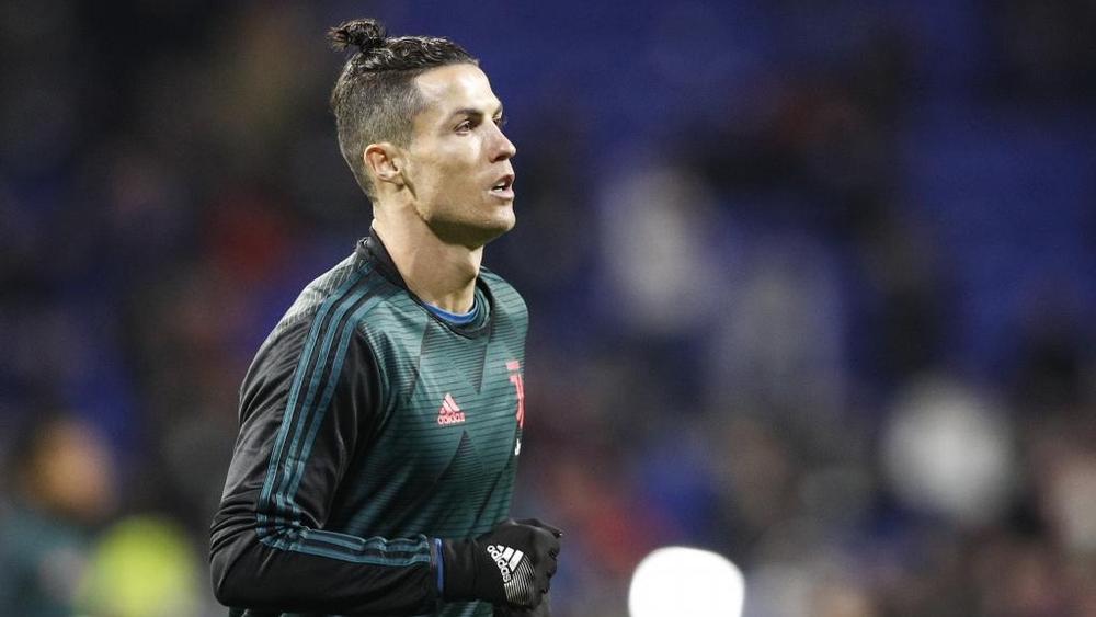 كريستيانو رونالدو يخرج برسالة لعشاقه بخصوص فيروس "كورونا"