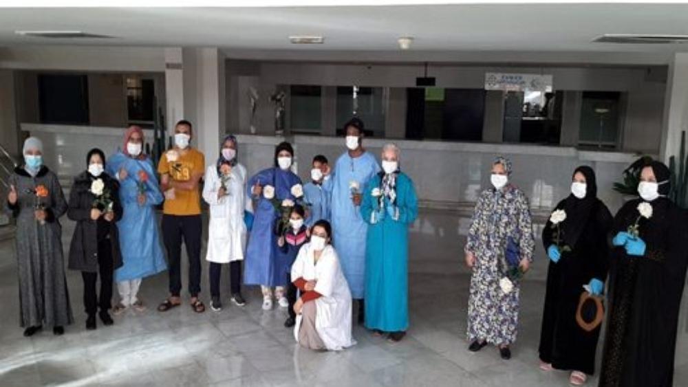 17 متعافيا من وباء "كورونا" يغادرون المركز الاستشفائي لفاس