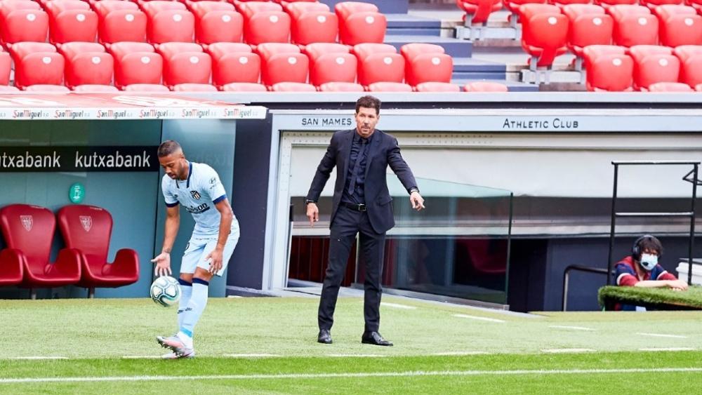 سيميوني يُعبر عن رضاه على مستوى أتليتكو مدريد بعد عودة كرة القدم