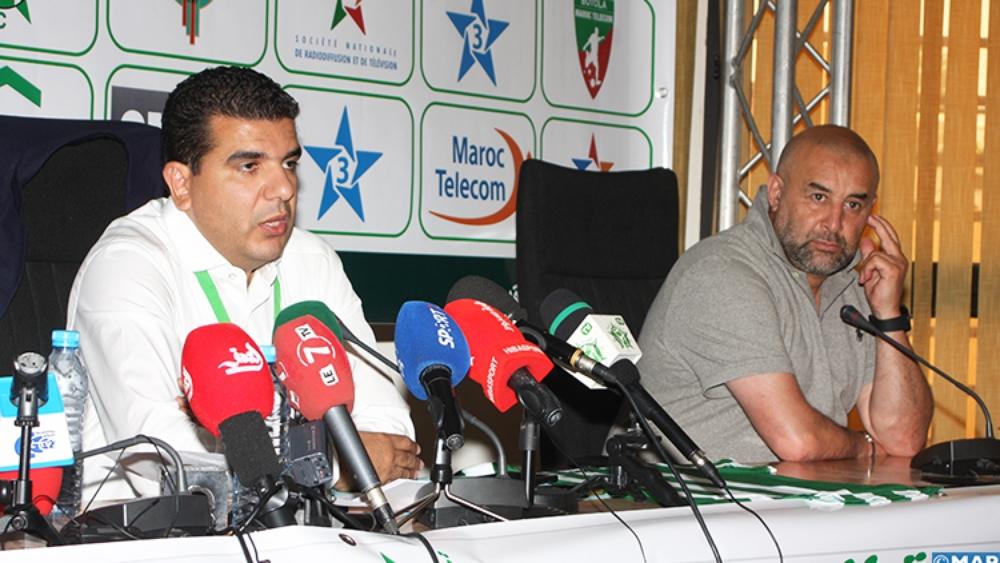 خاص/ تشنج العلاقة بين الرئيس والمدرب سبب اختيار الأخير الرحيل.. هوّار لم يكن يرد على اتصالات بنشيخة!