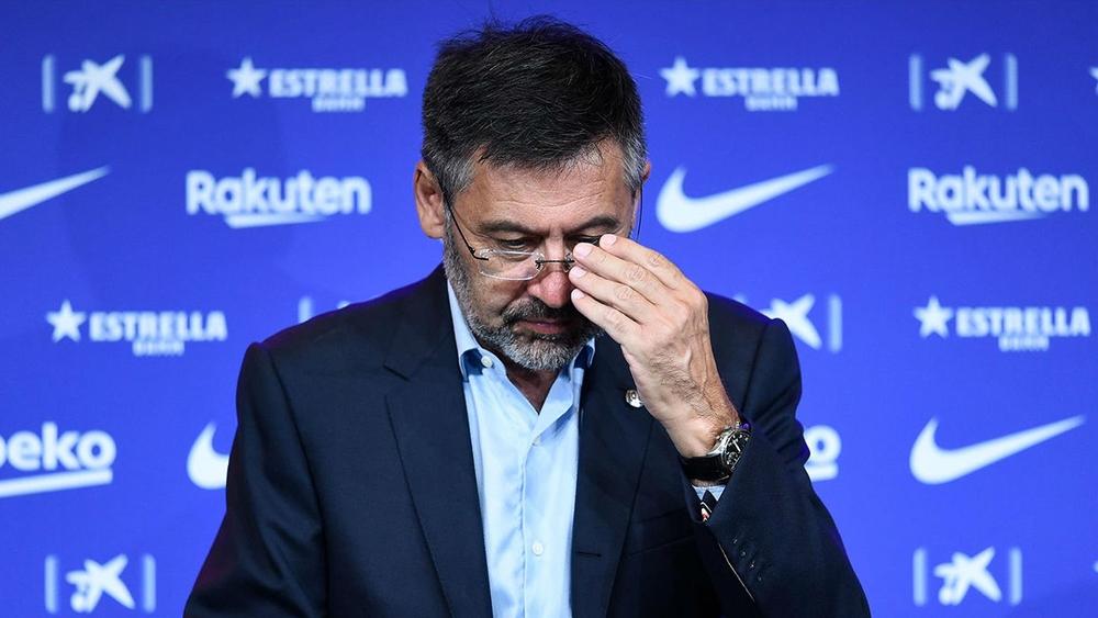 برشلونة تُسجل "هزّة أرضية بمقياس ميسي".. واستقالة بارتوميو تُلوّح في الأفق بعد خروج مناصرين لـ"التظاهر" أمام مقر النادي