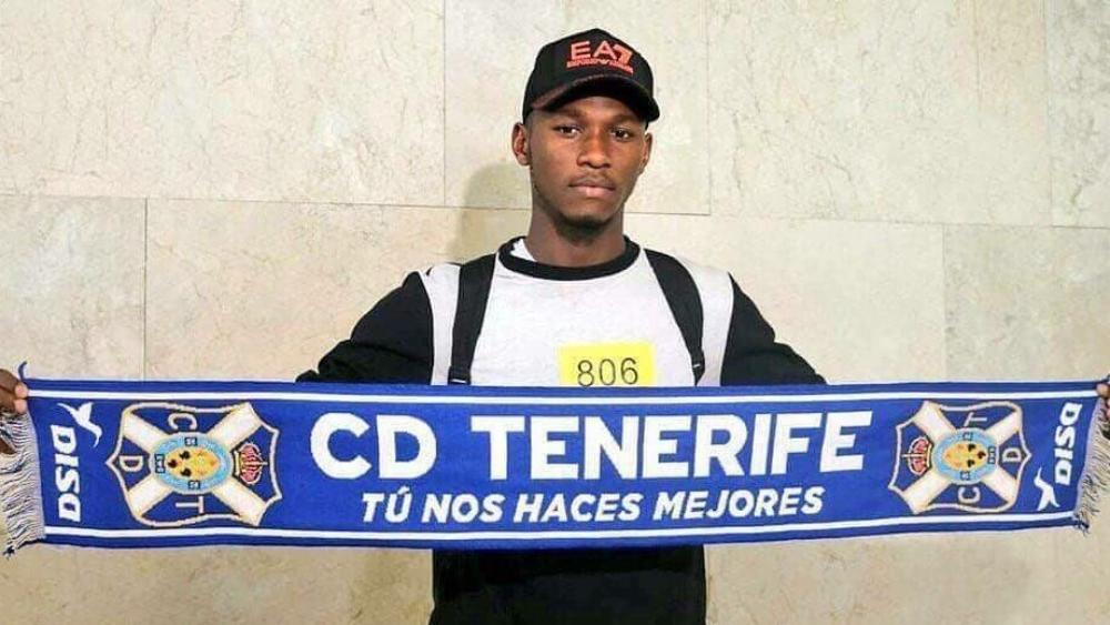 مولودية وجدة تحسم أولى صفقاتها الصيفية