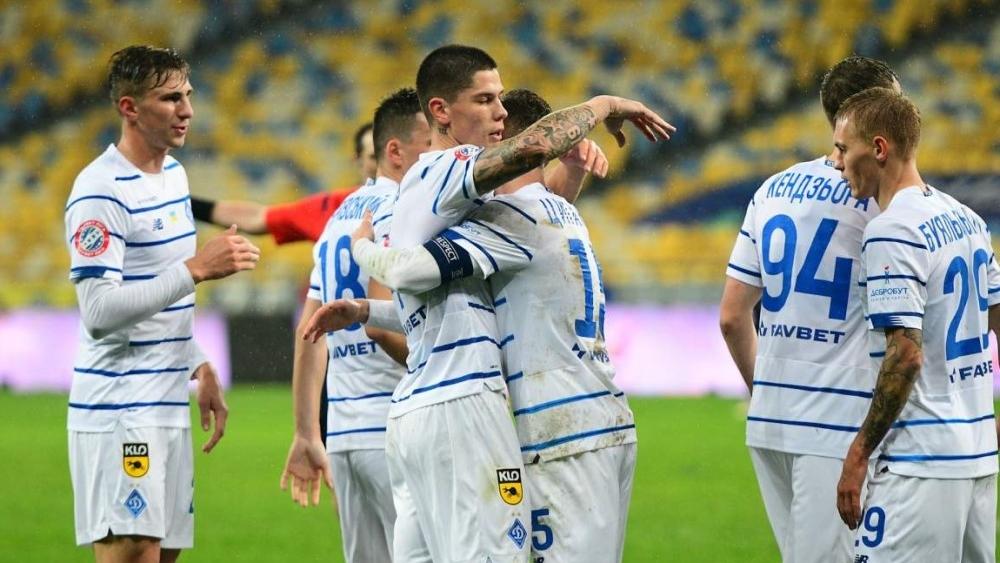 دينامو كييف يفقد "13 لاعبًا" أمام برشلونة من بينهم 9 مصابين بـ"فيروس كورونا"