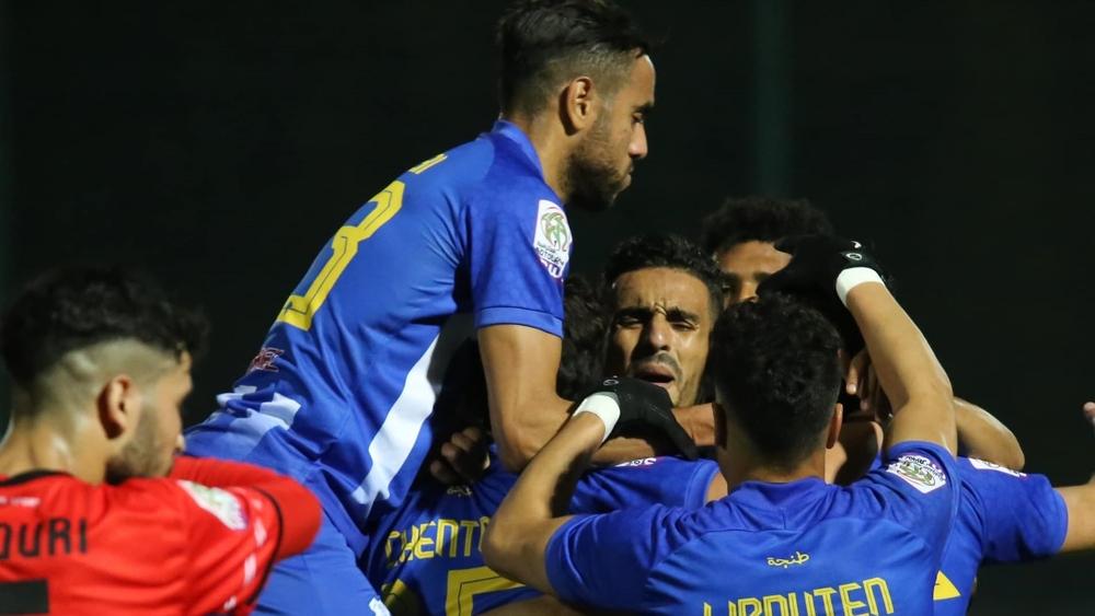 اتحاد طنجة يحقق انتصاره الثالث توالياً على الفتح وينفرد بصدارة البطولة الاحترافية "إنوي"
