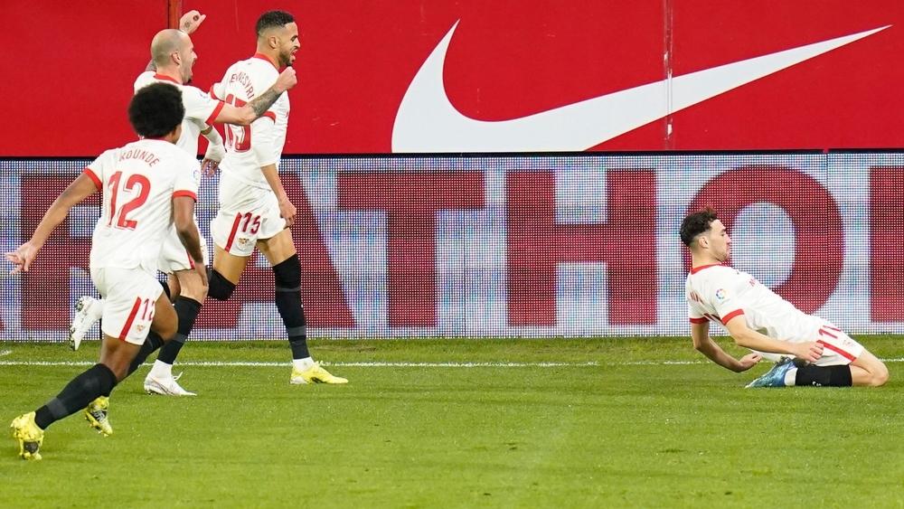 الحدادي والنصيري يُسجلان في انتصار إشبيلية على خيتافي بثلاثية في الليغا