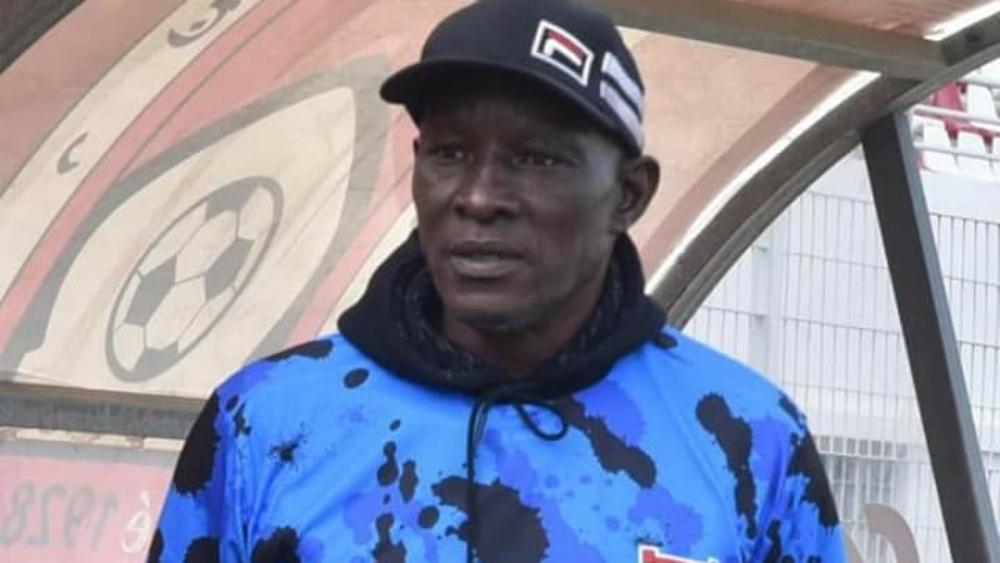 الراك يعتذر لموسى نداو بعد تعرضه للعنصرية ويقرر إيقاف مسؤوله عن العمل