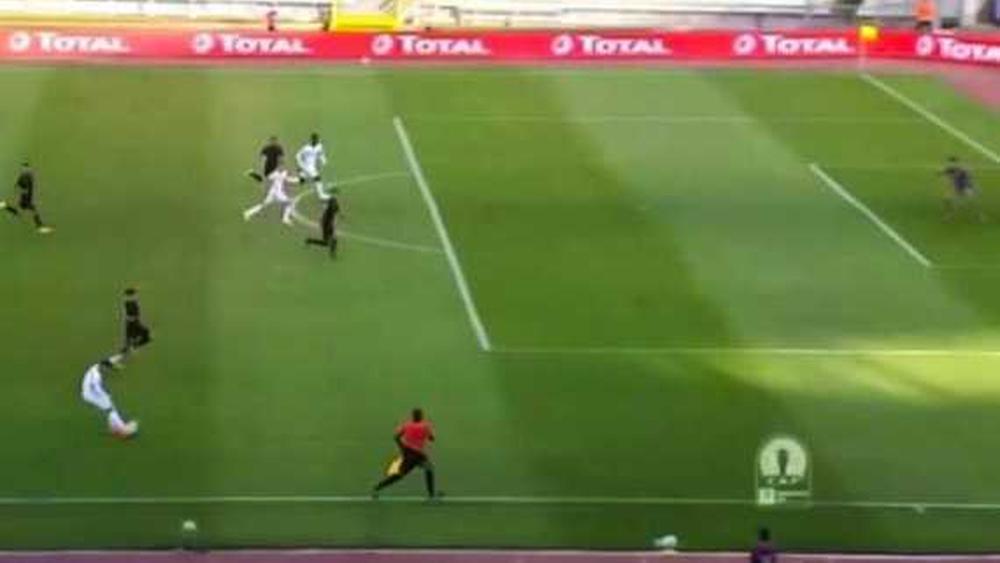 رجاويون: "الحكم الغيني حرم الرجاء من هدف ثالث صحيح أمام بيراميدز"