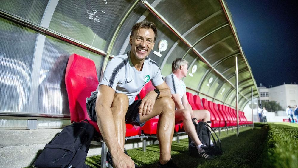 هيرفي رونار لـ"البطولة": "سعيد بملاقاة المنتخب المغربي مُجدّداً ووقعنا في مجموعة صعبة للغاية"