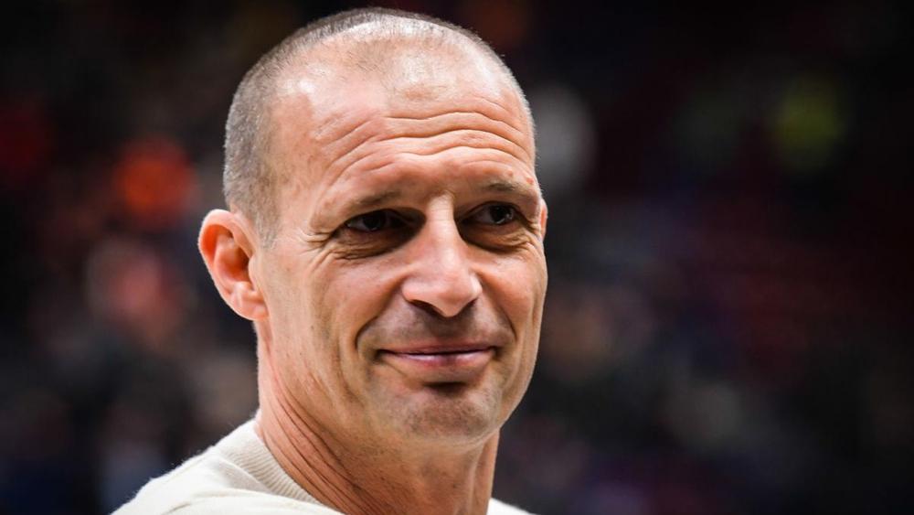 "ميدياسيت": "إدارة يوفنتوس استقرت على إعادة ماسيميليانو أليجري"