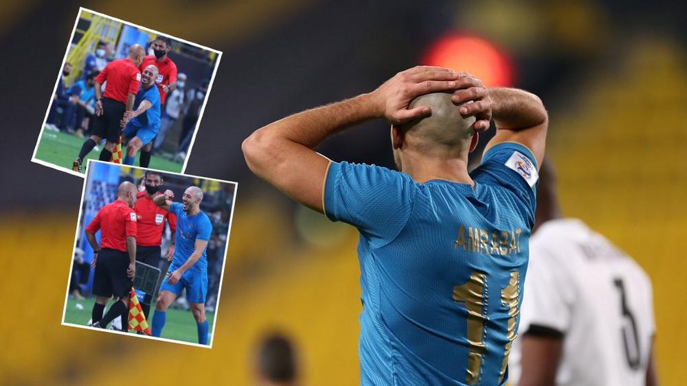 في "لقطة طريفة".. أمرابط يصافح الحكم المساعد بـ"طريقة غريبة" والأخير يعبر عن تعجبه من خطوة المغربي