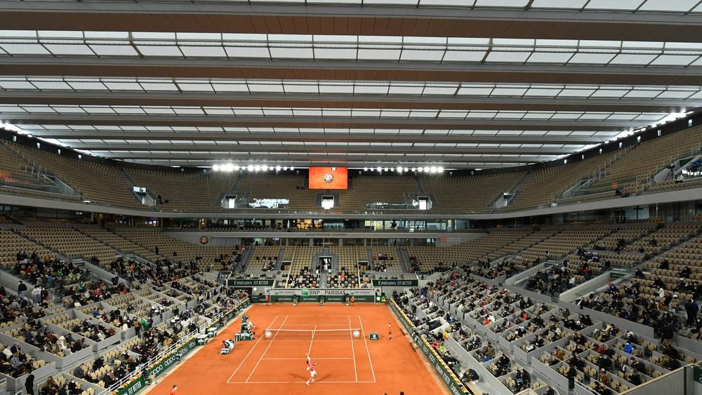 1000 متفرج في كل ملعب ببطولة فرنسا المفتوحة "رولان غاروس"