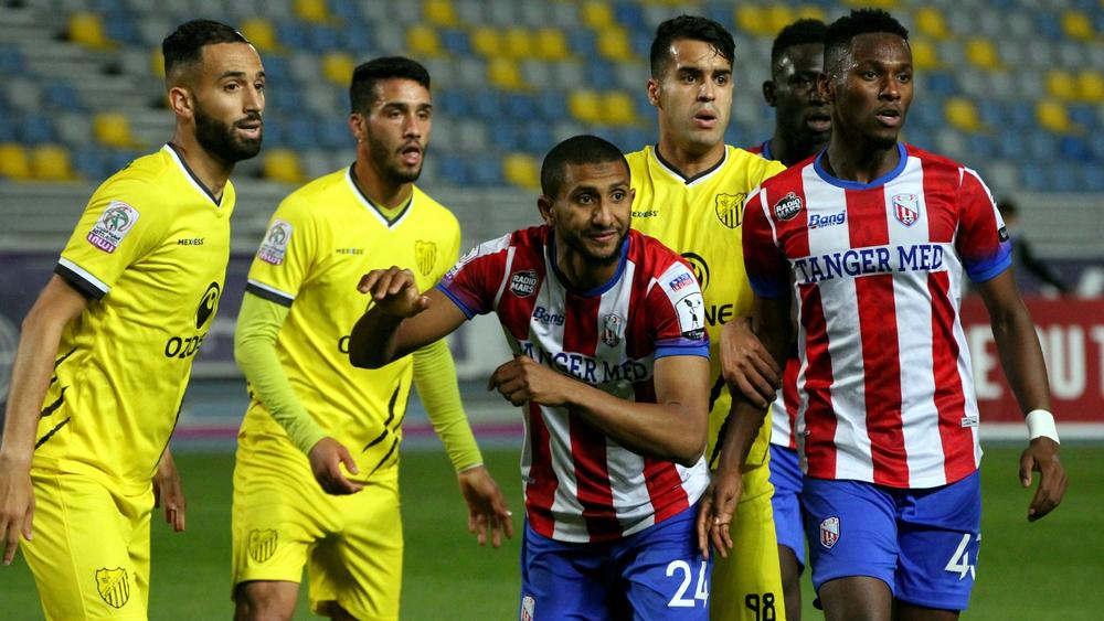 عادل الحسناوي يتقمص "دور البطل" ويقود "الماط" لتجاوز "الماص" بـ"ثوب الحارس" ويضرب موعدا مع الوداد في نصف نهائي "الكأس الفضية"