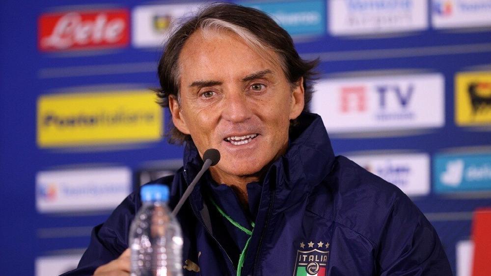 رسميا/ روبيرتو مانشيني يمدد عقده مع المنتخب الإيطالي حتى سنة 2026