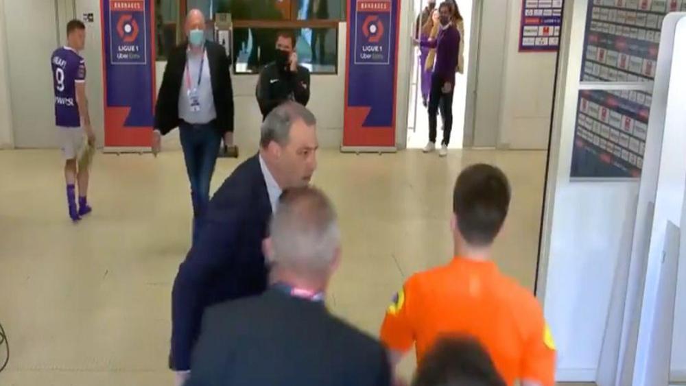 رئيس تولوز لحكم المباراة ضد نانت: "لقد سرقتم منا الصعود إنها فضيحة"!