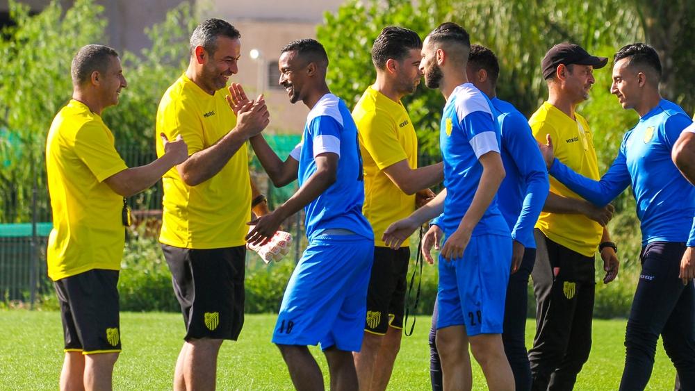 أضلاع العارضة الفنية للمغرب الفاسي تكتمل بالتحاق مساعد "الجبال" ومدرب الحراس والمعد البدني