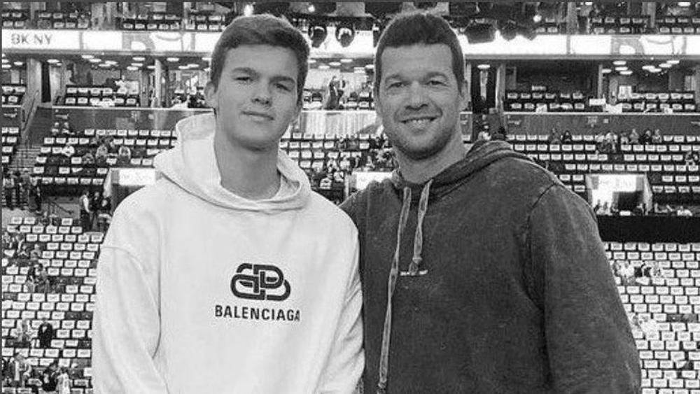 تشيلسي يواسي نجمه السابق مايكل بالاك بعد وفاة نجله إميليو (18 سنة)