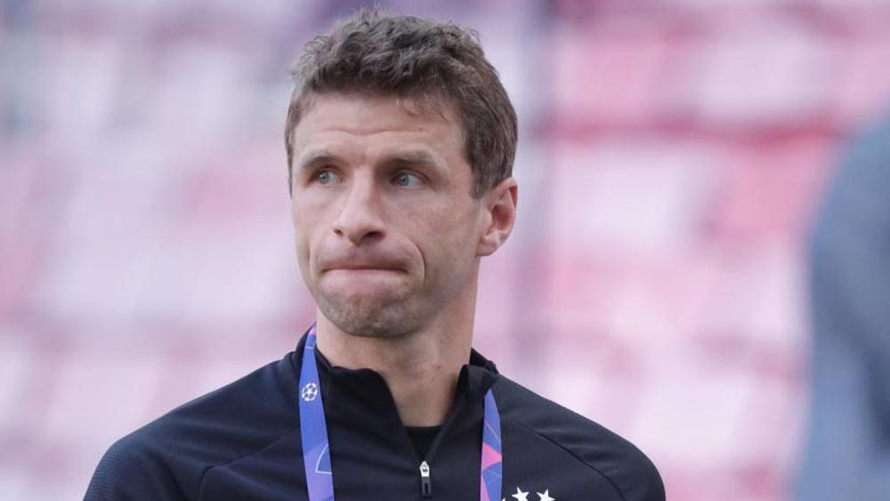 فليك يعلن مُغادرة مولر لمعسكر المنتخب الألماني بداعي الإصابة