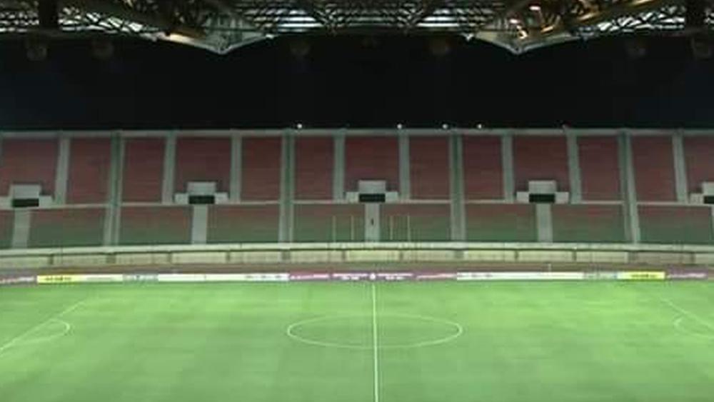 إنارة "خافتة" وأرضية "غير جاهزة".. مغاربة ينتقدون حالة ملعب "فاس" بعد مباراة "الماص" ون.بركان