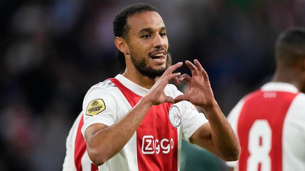 مزراوي: "نعمل على تجديد العقد مع أياكس.. أنا مع النادي منذ 17 عاما لكنك تصل لنقطة حيث ترى أن خوض تجربة جديدة أضحى أمرا ضروريا"