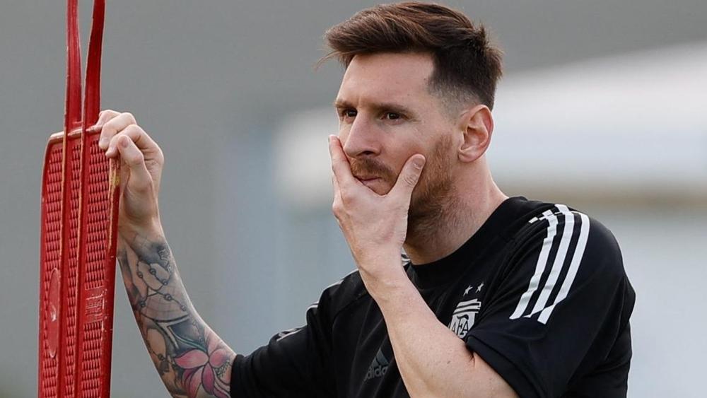 ميسي يشارك في تدريبات الأرجنتين تأهبًا للقاء البرازيل في تصفيات المونديال